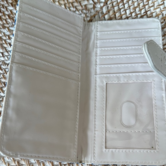 Wallet - Butterfly Design - Picture 2 of 3